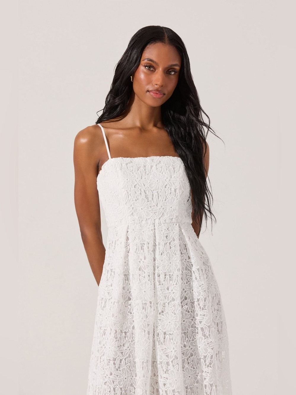 ASTR The label Lace MIDI Dress - Picture 4 of 4